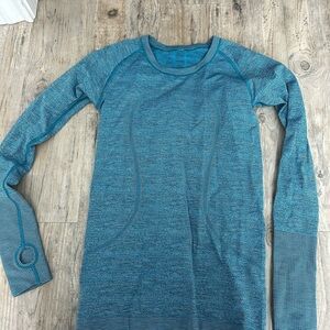 Lululemon Swiftly tech Blue Long Sleeve Top size 4